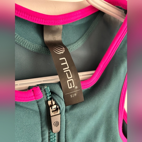 MPG Crop Top (s) - Picture 2 of 5